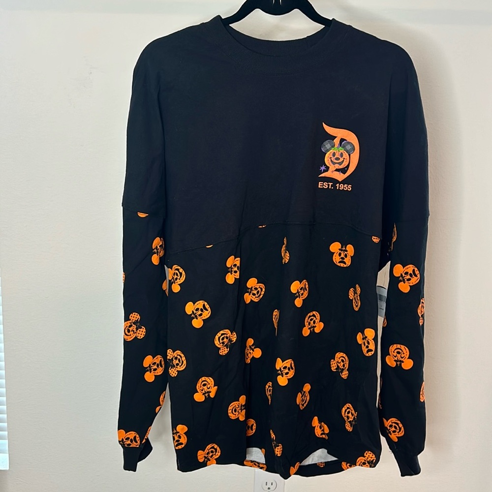 Disneyland Halloween sweater size L